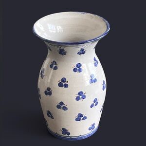 VINTAGE Berkshire Pottery Vase 8”x5”